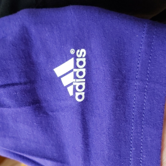 NWOT! Adidas softball shirt, size yxl - Picture 4 of 4